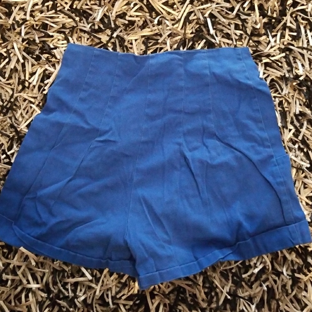Gaia shorts - Picture 3 of 4